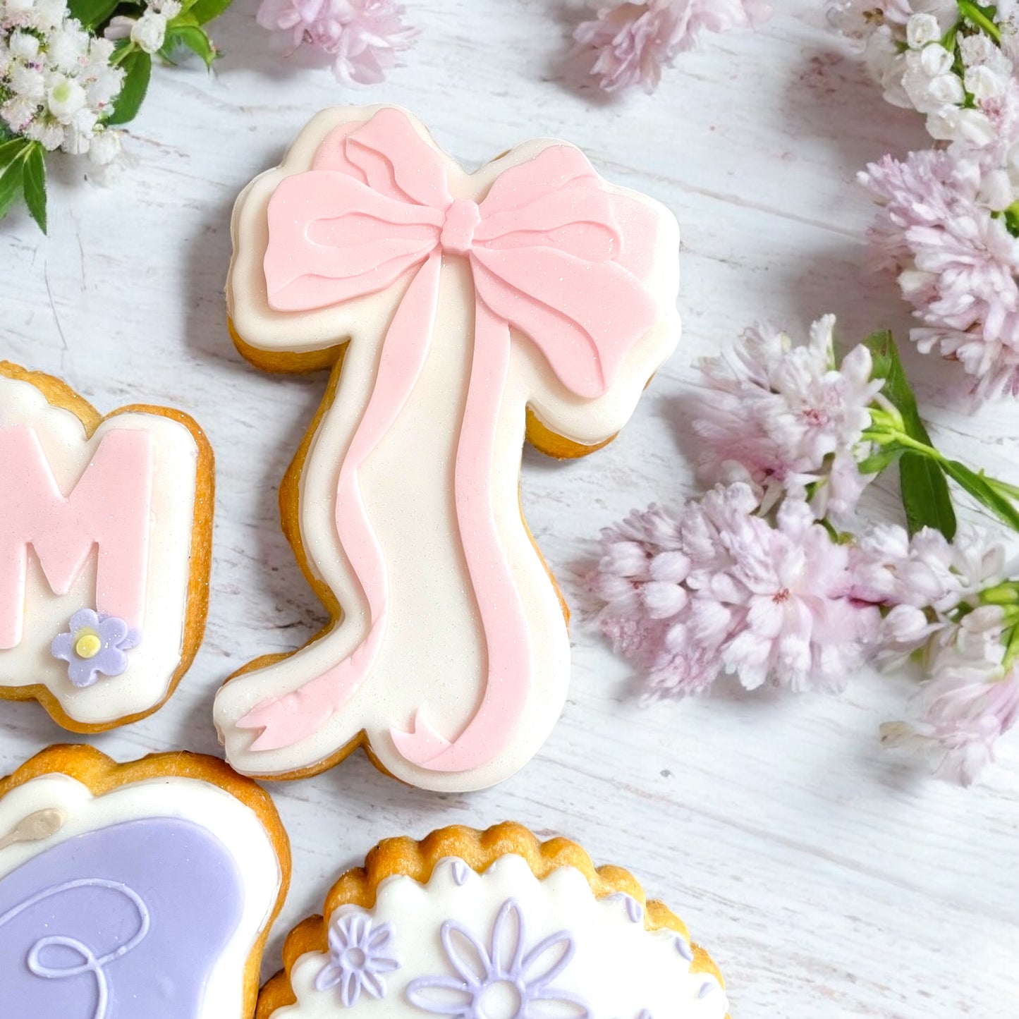 Elegant Mother's Day Afternoon Tea Cookie Set